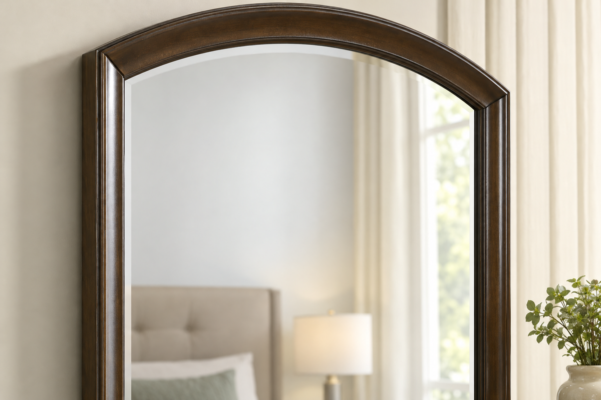 Romeo brown mirror, close-up detail