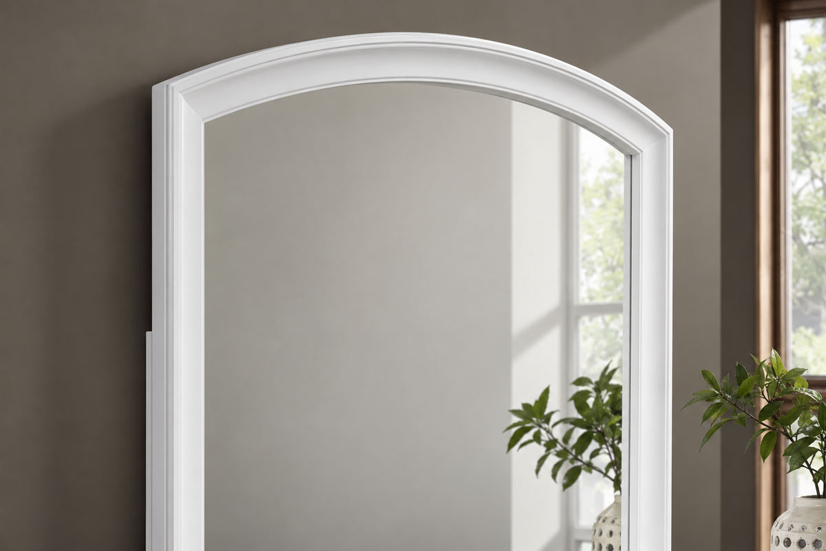 Romeo white mirror, close-up detail